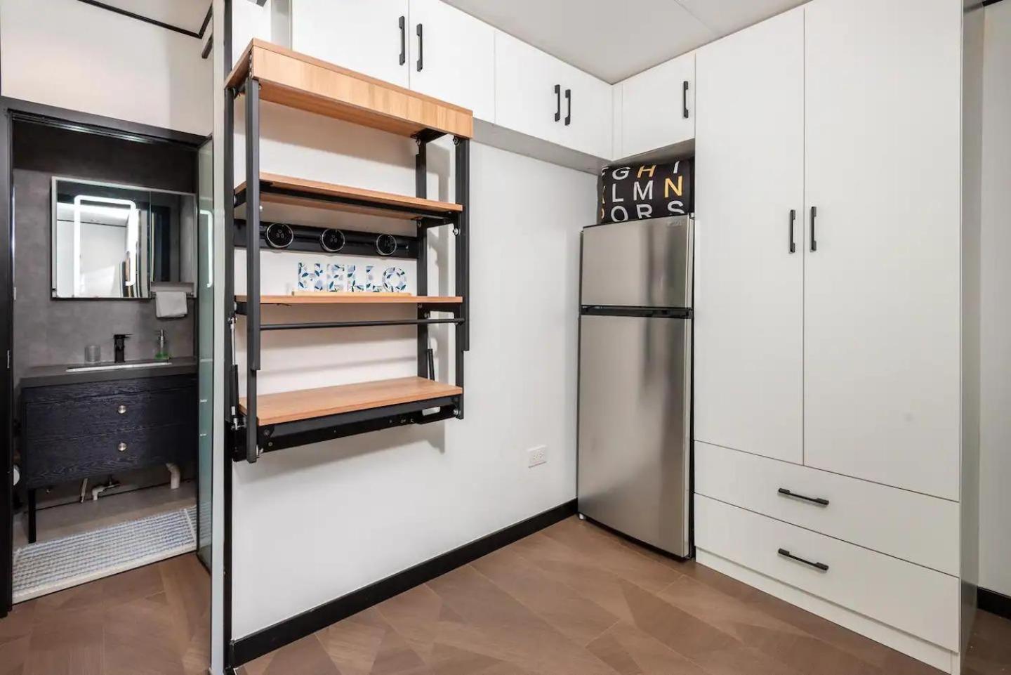 Charming Space With Cozy Wood Deck Appartement *