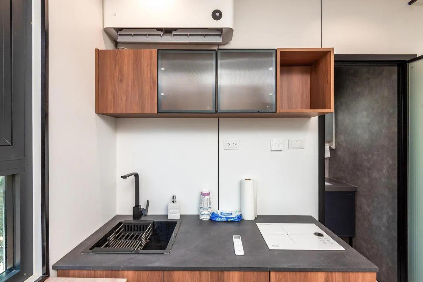 Appartement Charming Space With Cozy Wood Deck *